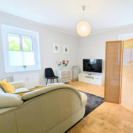 Apartamento Geraeumiges & Helles Nahe Leipzig *