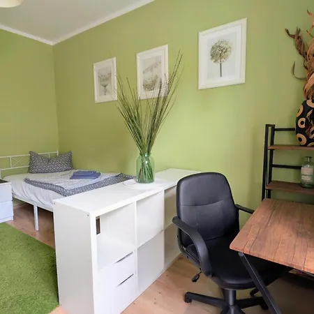 Geraeumiges & Helles Nahe Leipzig Apartamento